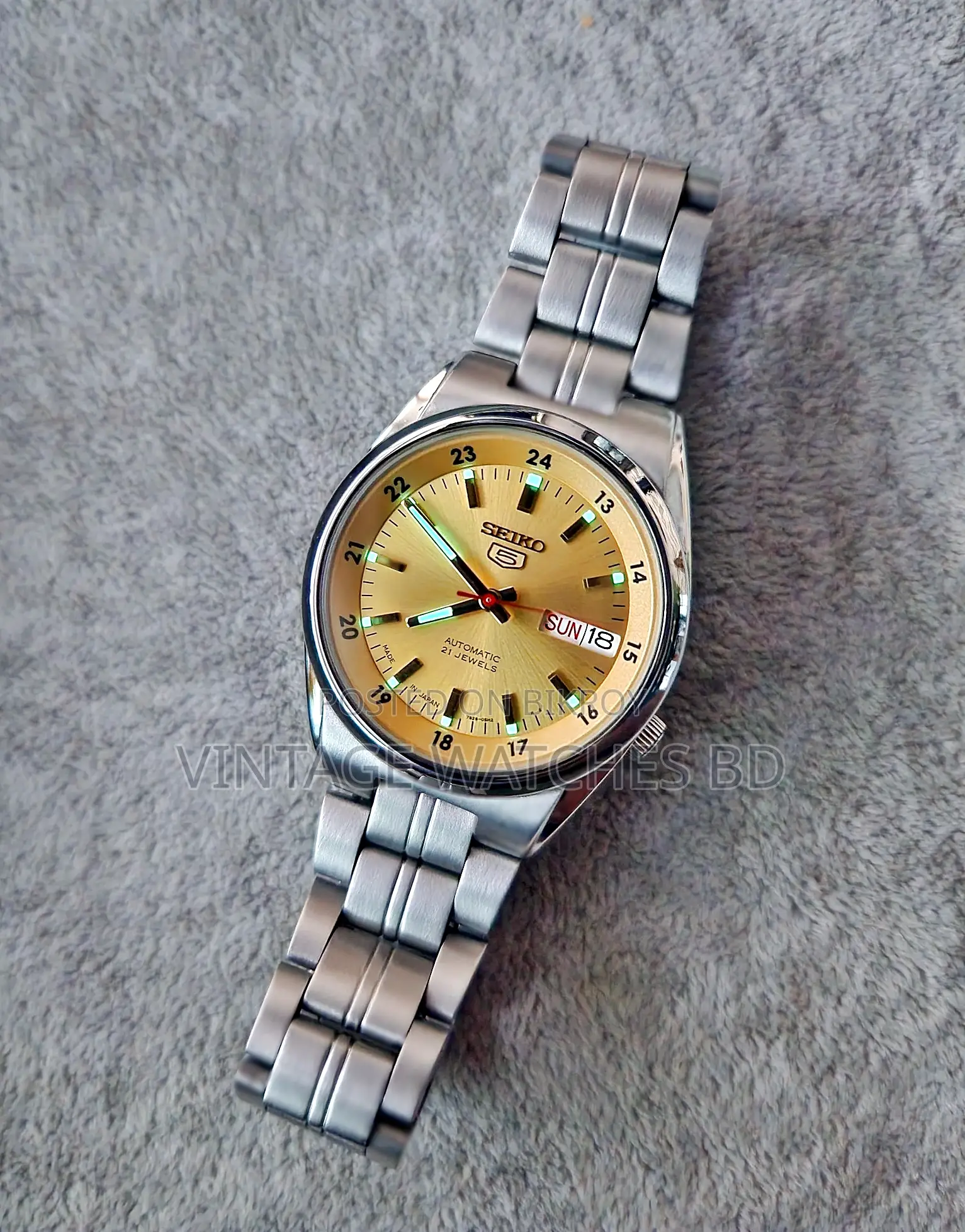 SEIKO 5 Glowing Champagne Dial JAPAN