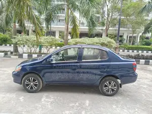 Toyota Platz SUPER FRESH 2000