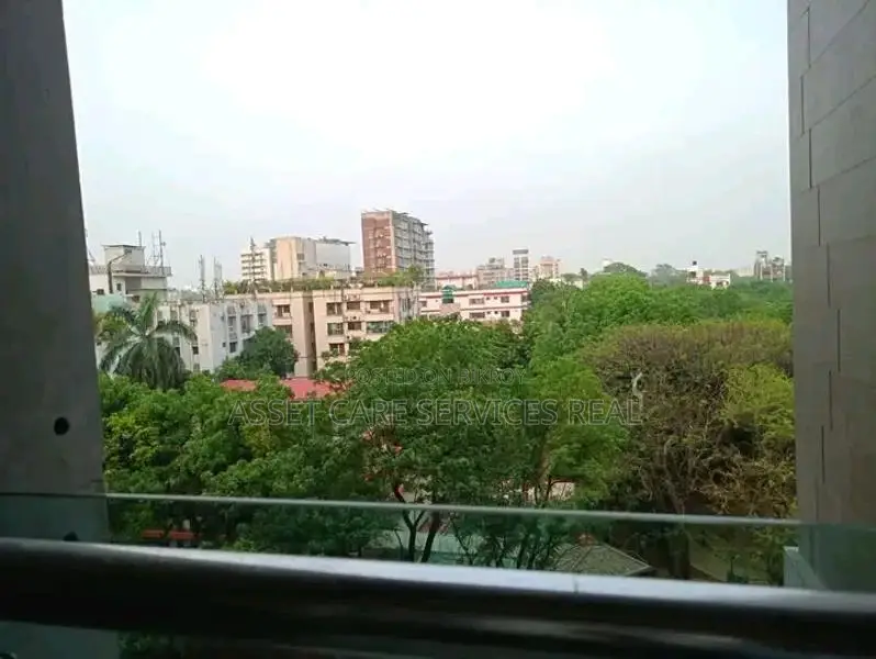 নর্থ গুলশানে জিম ও সুইমিং সুবিধাসহ ফার্নিশড অ্যাপার্টমেন্ট ভাড়া