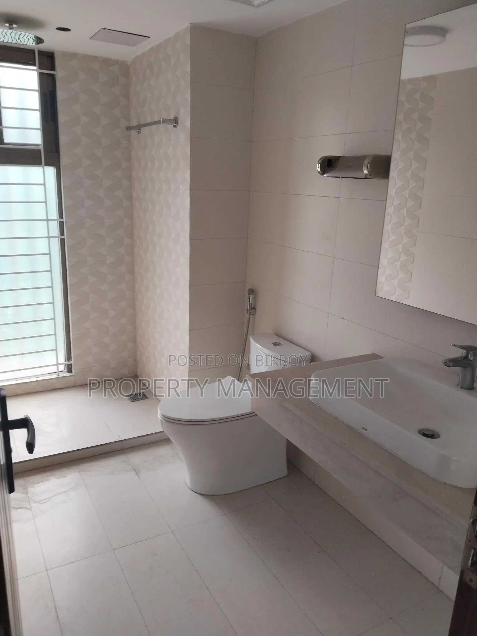 Full Furnished Office in Brand New Building