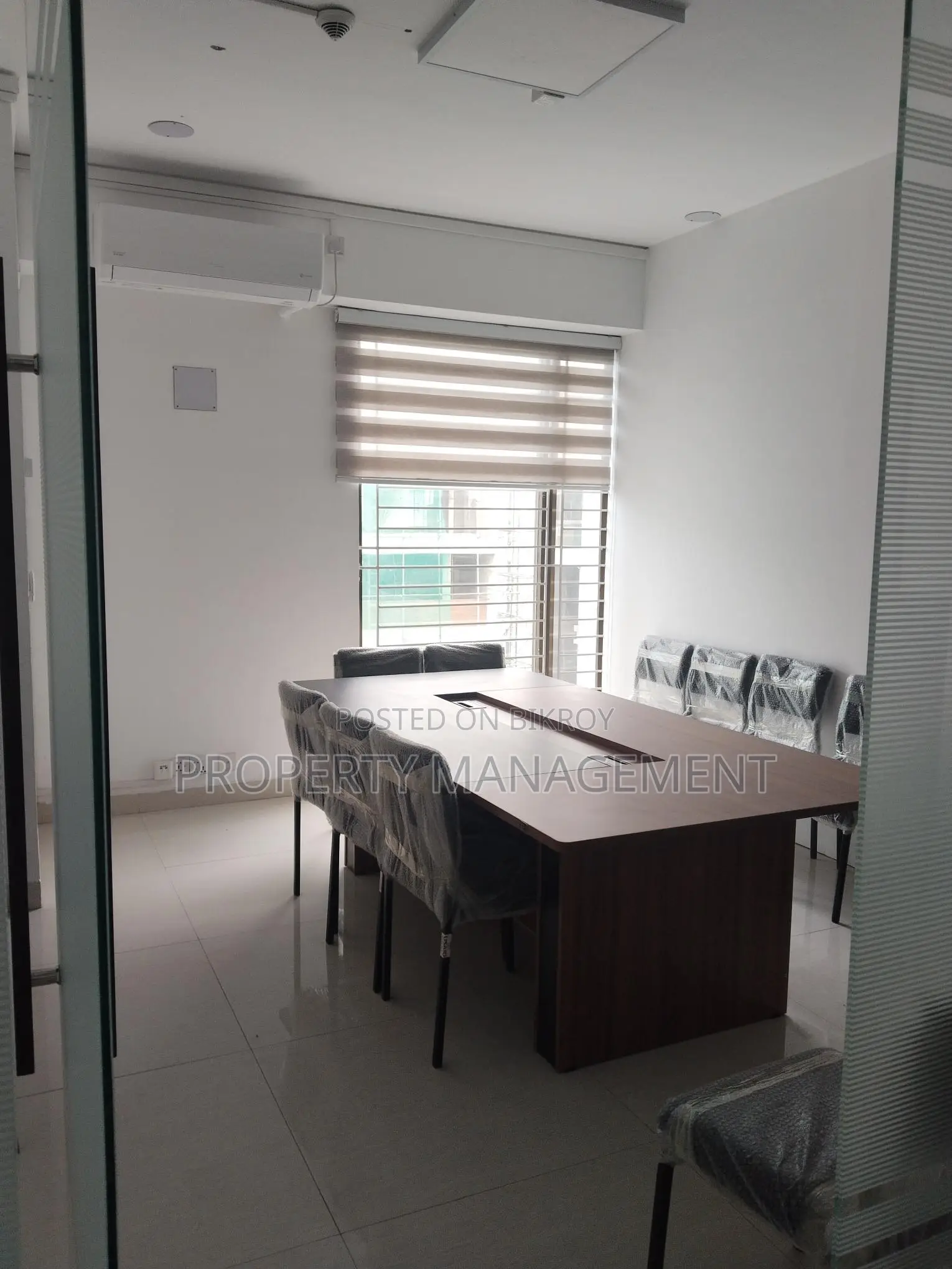 Full Furnished Office in Brand New Building