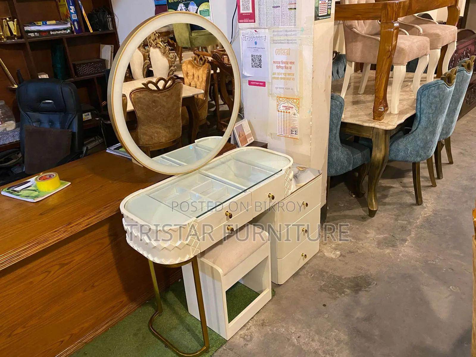 Round Dressing Table DR49F