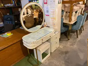 Round Dressing Table DR49F