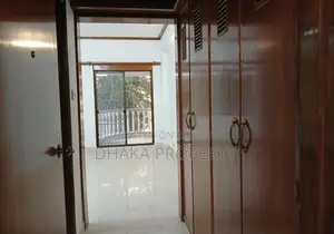 4Bed 3200SqFt. Nice Apartment Rent at Gulshan Diplomatic Zone