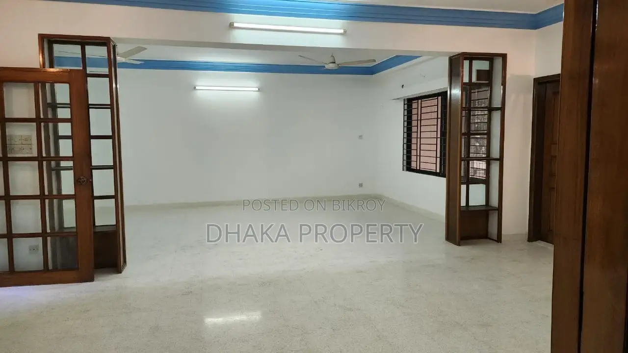 গুলশান-২ এ ৪ বেডরুমের (৩২০০ বর্গফুট) বিলাসবহুল অ্যাপার্টমেন্ট ভাড়া