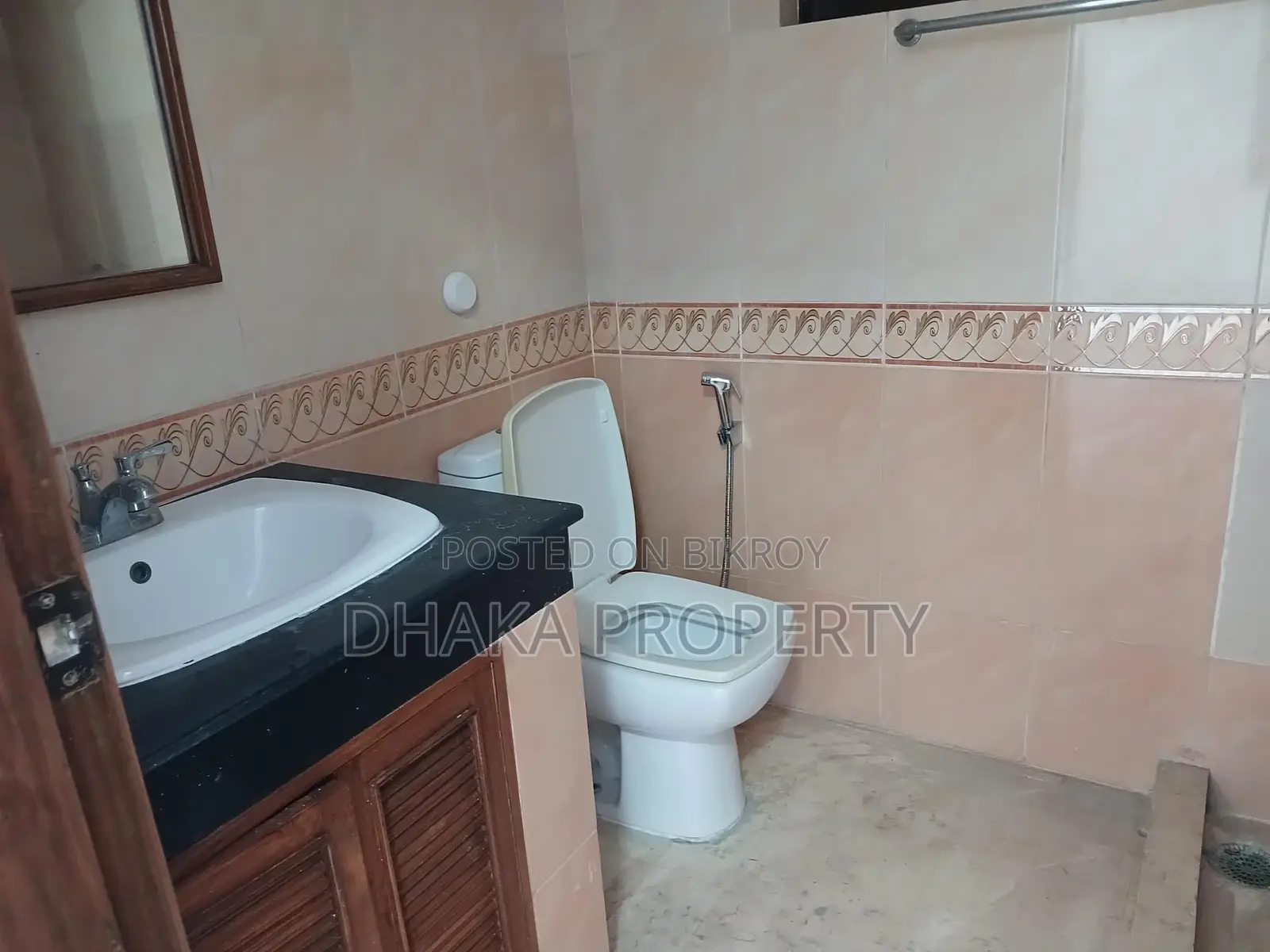 4Bed 3200SqFt. Nice Apartment Rent at Gulshan Diplomatic Zone