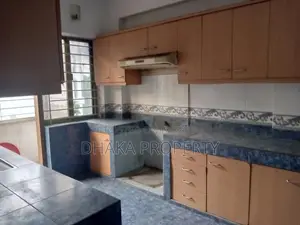 Lake View 2350sqft Un Furnished 3 Bedrooms Apartment Rent in Gulshan