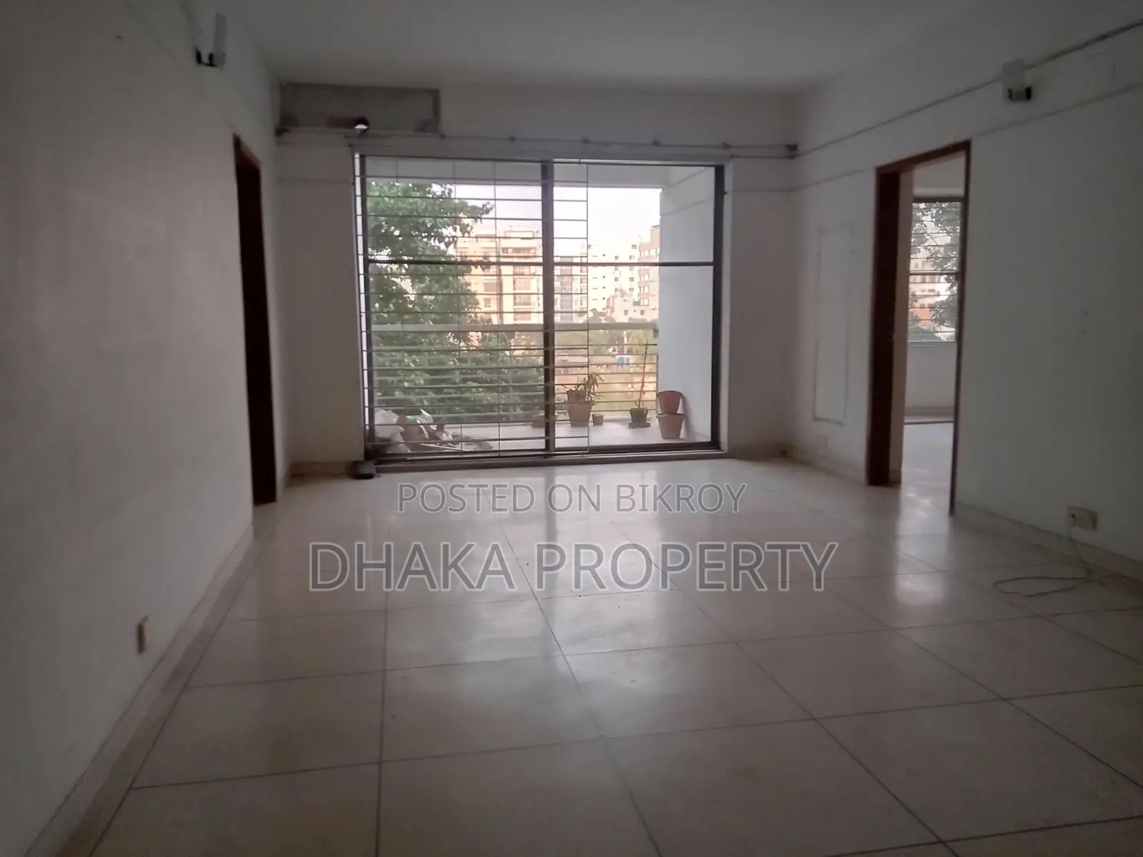 Lake View 2350sqft Un Furnished 3 Bedrooms Apartment Rent in Gulshan