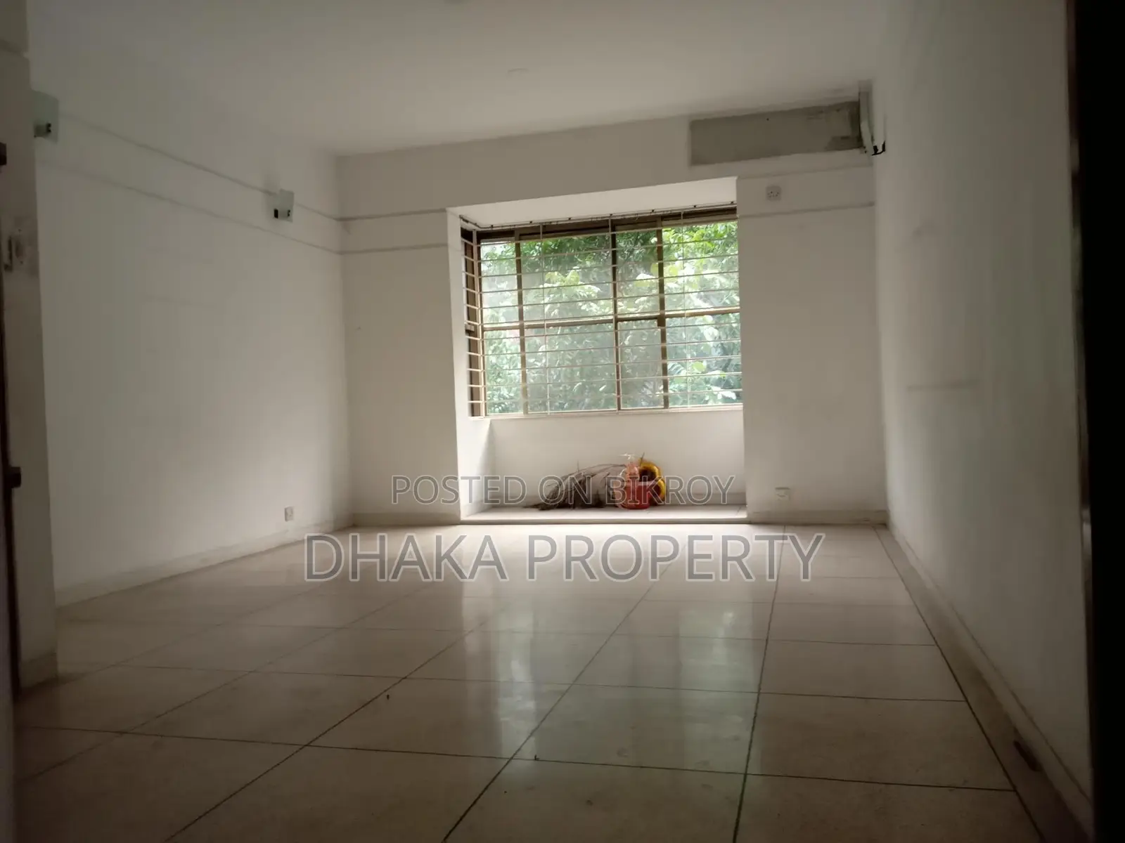 Lake View 2350sqft Un Furnished 3 Bedrooms Apartment Rent in Gulshan