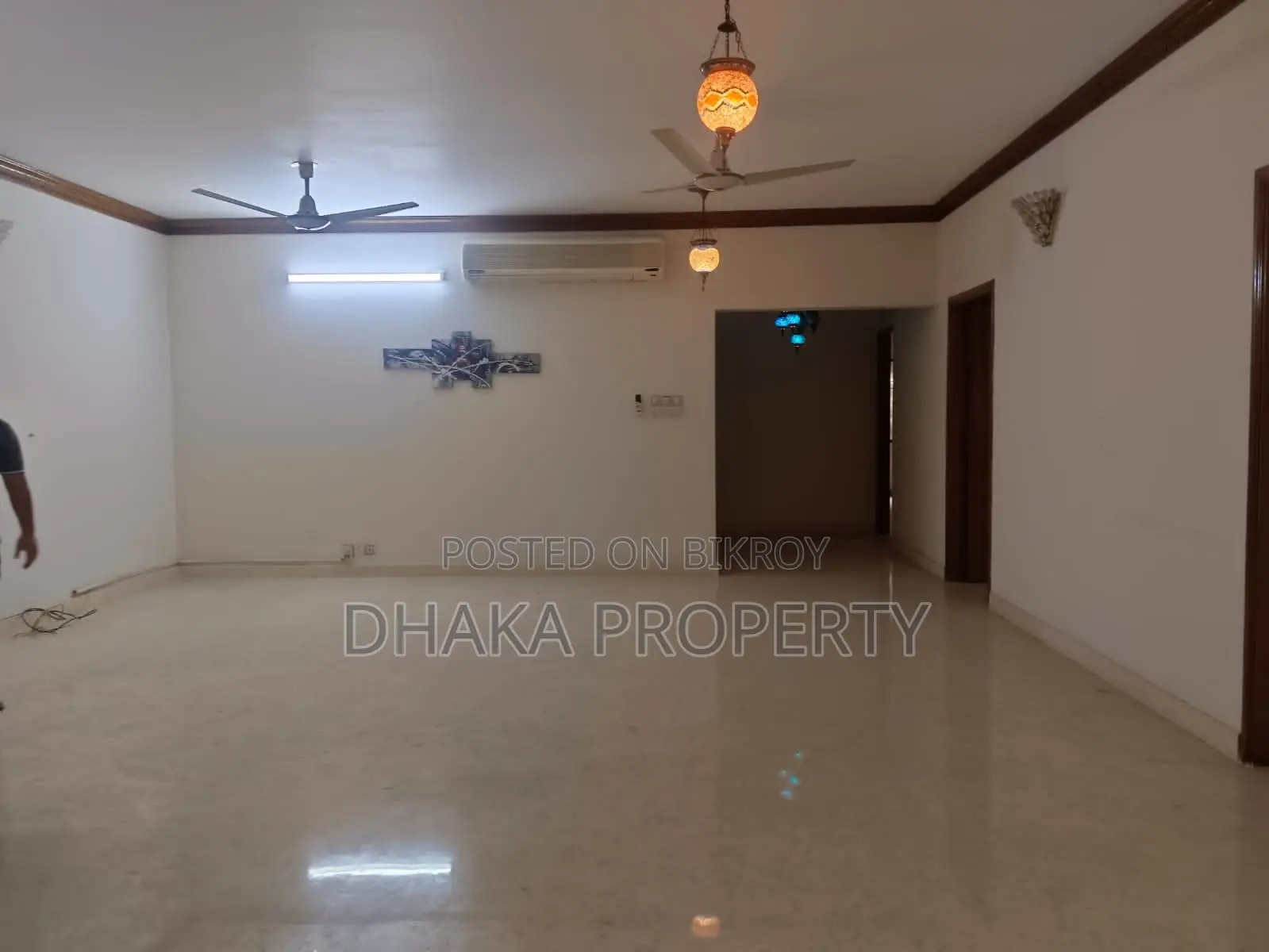 4-Bedrooms 3000-Sqft Nice Apartment Rent in Gulshan