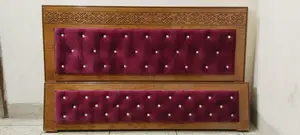 BED 6/7 FEET IAK VENEER. M # 6277