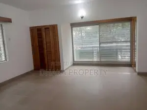 2600-SqftvSemi Furnished Good Quality Apartment Rent in Gulshan