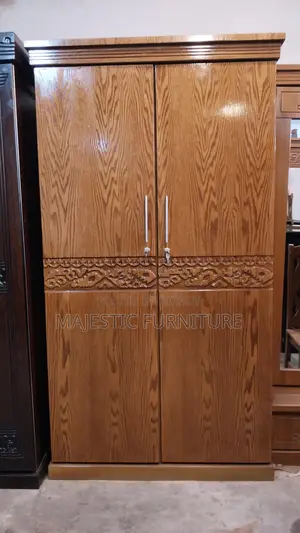 NEW ALMIRA CANADIAN OAK VENEER. M # 611