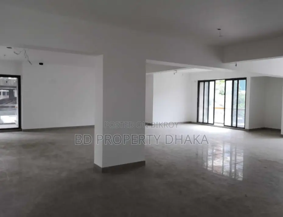 গুলশানে ৫৫৩০ বর্গফুটের চমৎকার কমার্শিয়াল স্পেস ভাড়ার জন্য