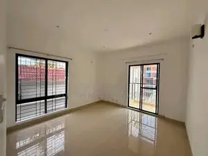 3bdrm Apartment in Basundhara for Rent