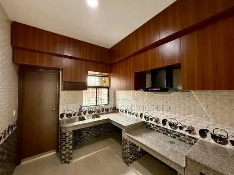 3bdrm Apartment in Basundhara for Rent