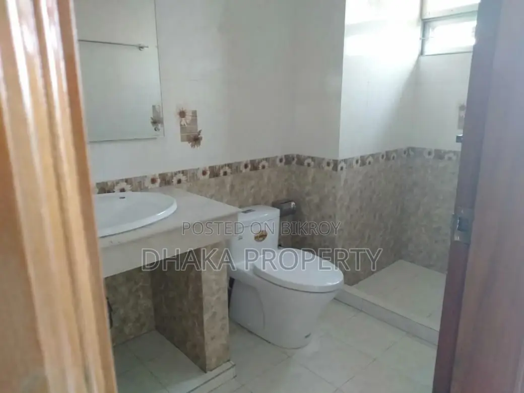 Fully-Furnished Exclusive Flat Rent in Baridhara