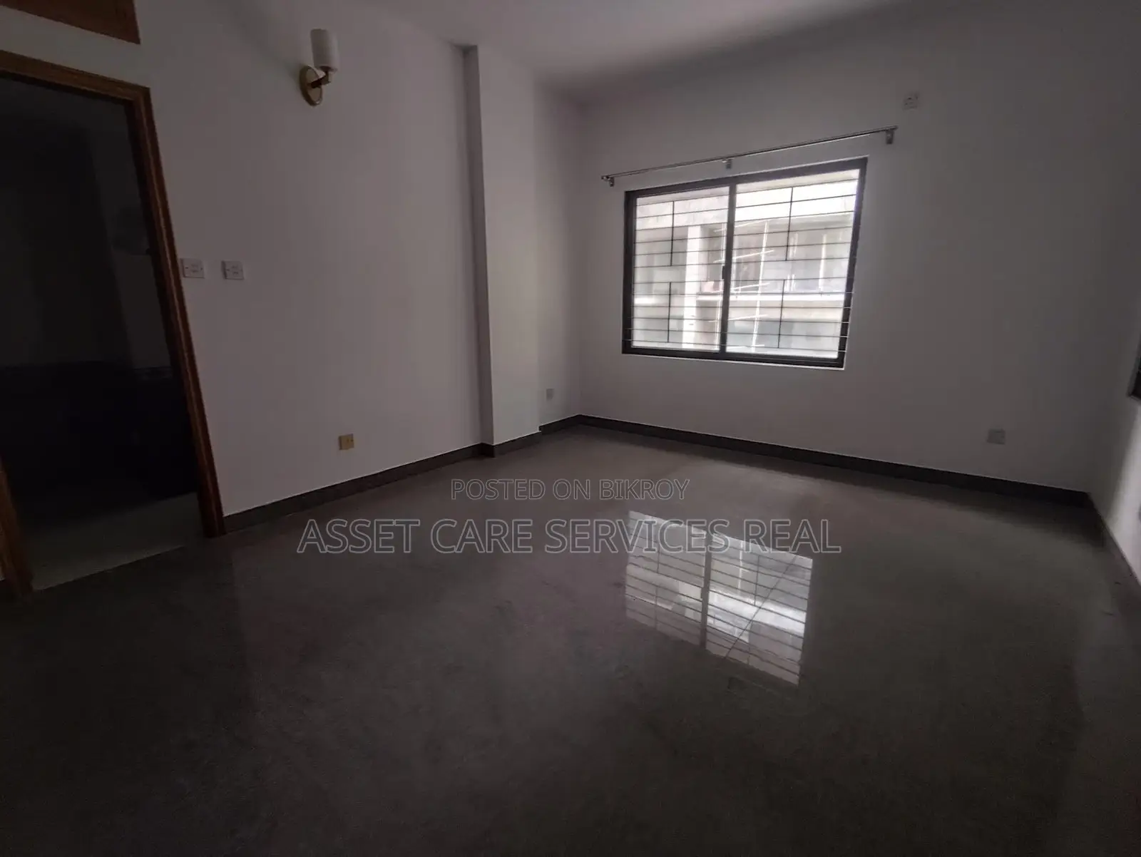 Lake View 4Bed Un-Furnished Big Apartment Rent In Gulshan