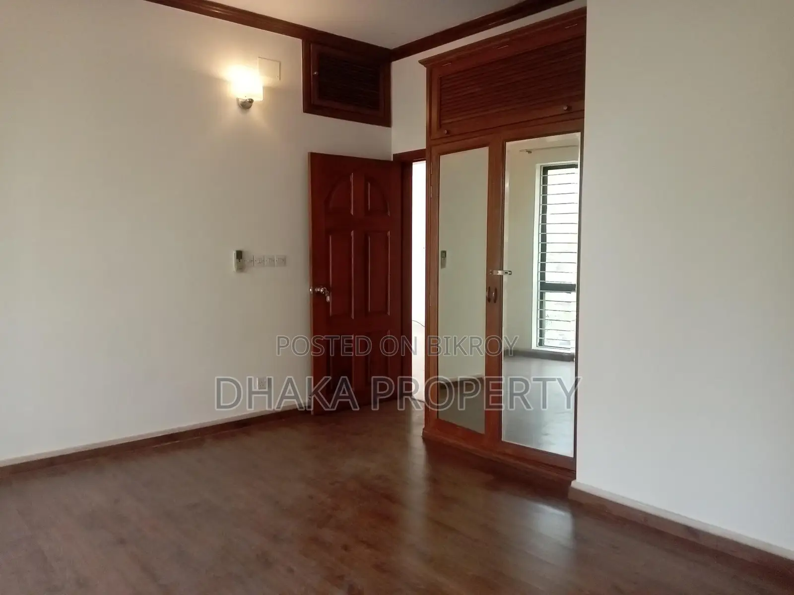 Semi Furnished 3800-sqft Gorgeous Apartment Rent in Gulshan North