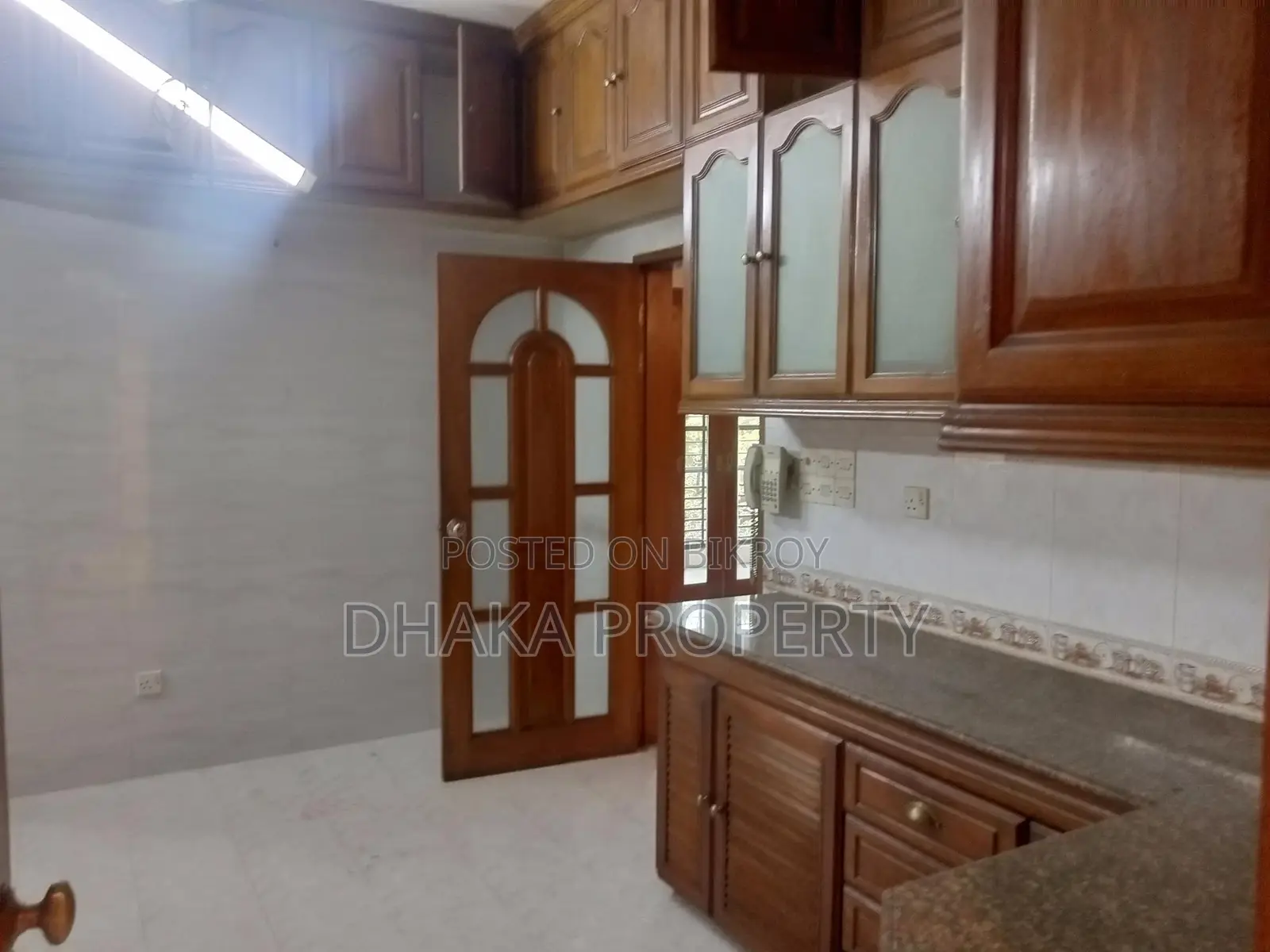Semi Furnished 3800-sqft Gorgeous Apartment Rent in Gulshan North