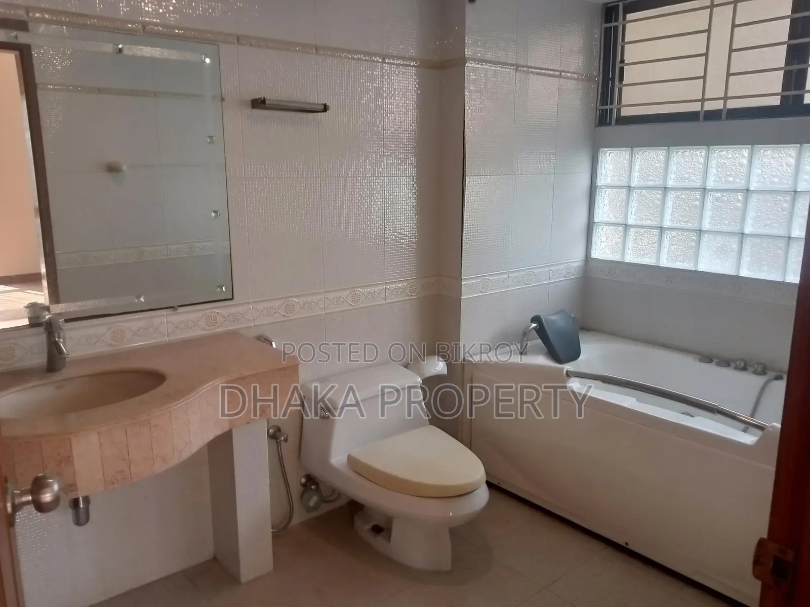 Semi Furnished 3800-sqft Gorgeous Apartment Rent in Gulshan North