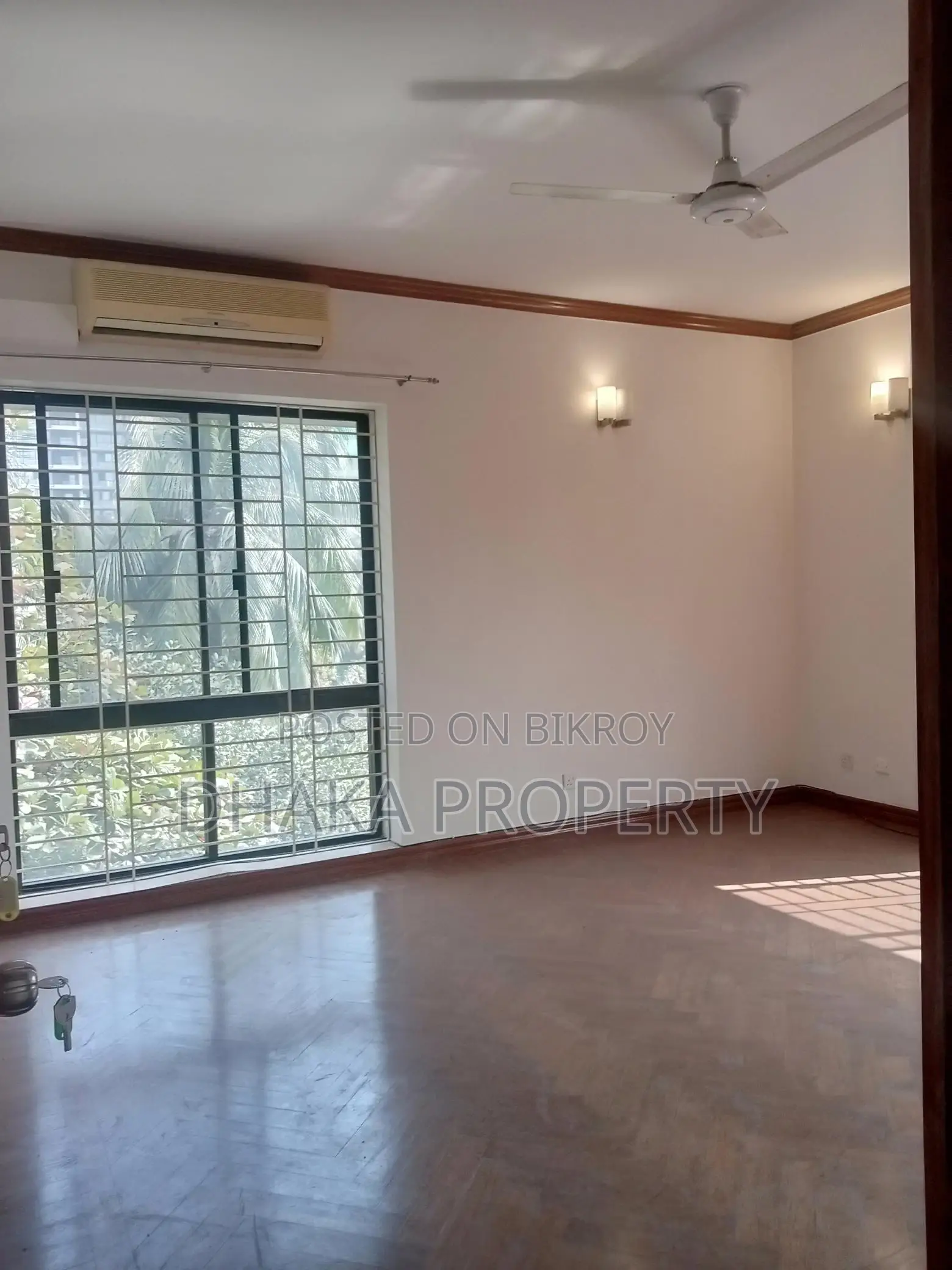 Semi Furnished 3800-sqft Gorgeous Apartment Rent in Gulshan North