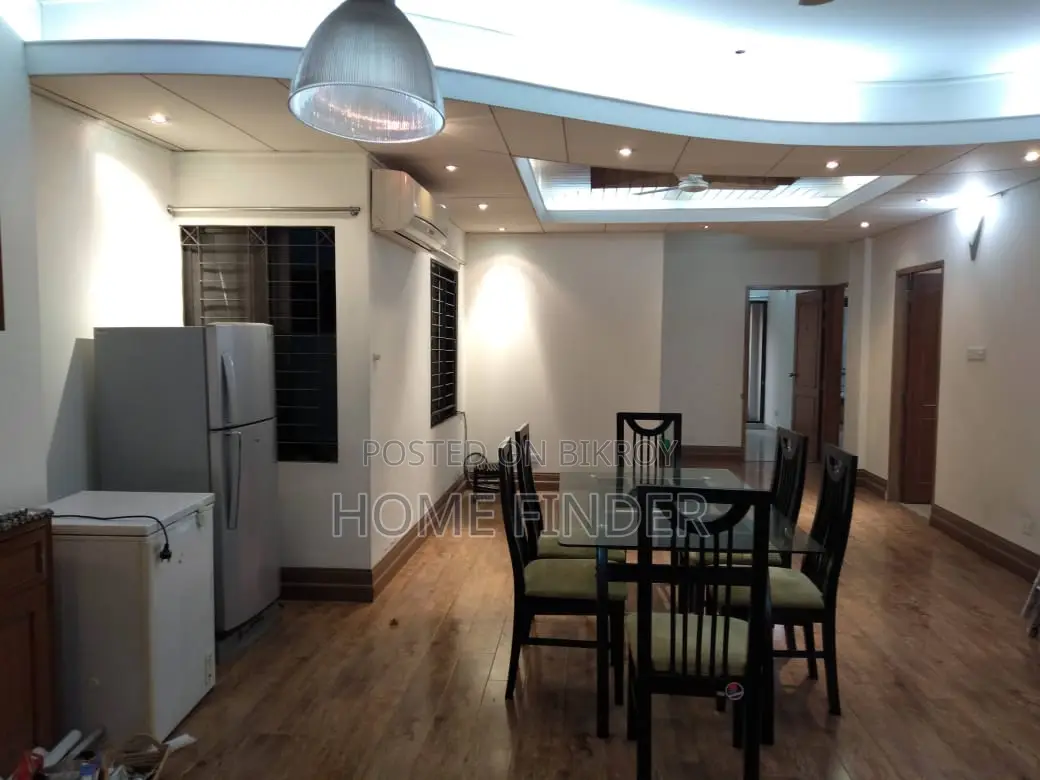 2450 SQFT FURNISHED FLAT RENT GULSHAN
