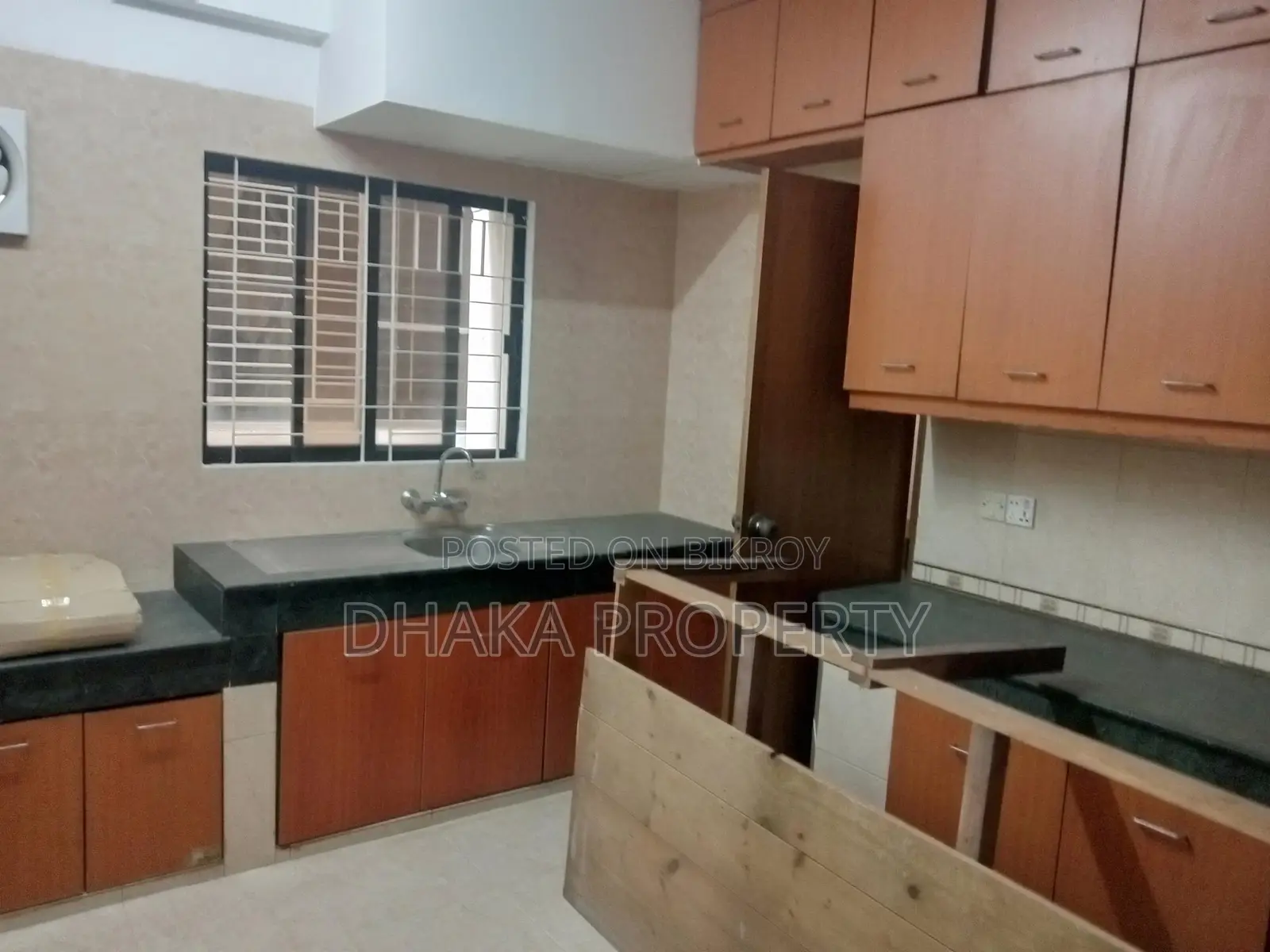 Semi-Furnished Beautiful Apartment Rent in Gulshan