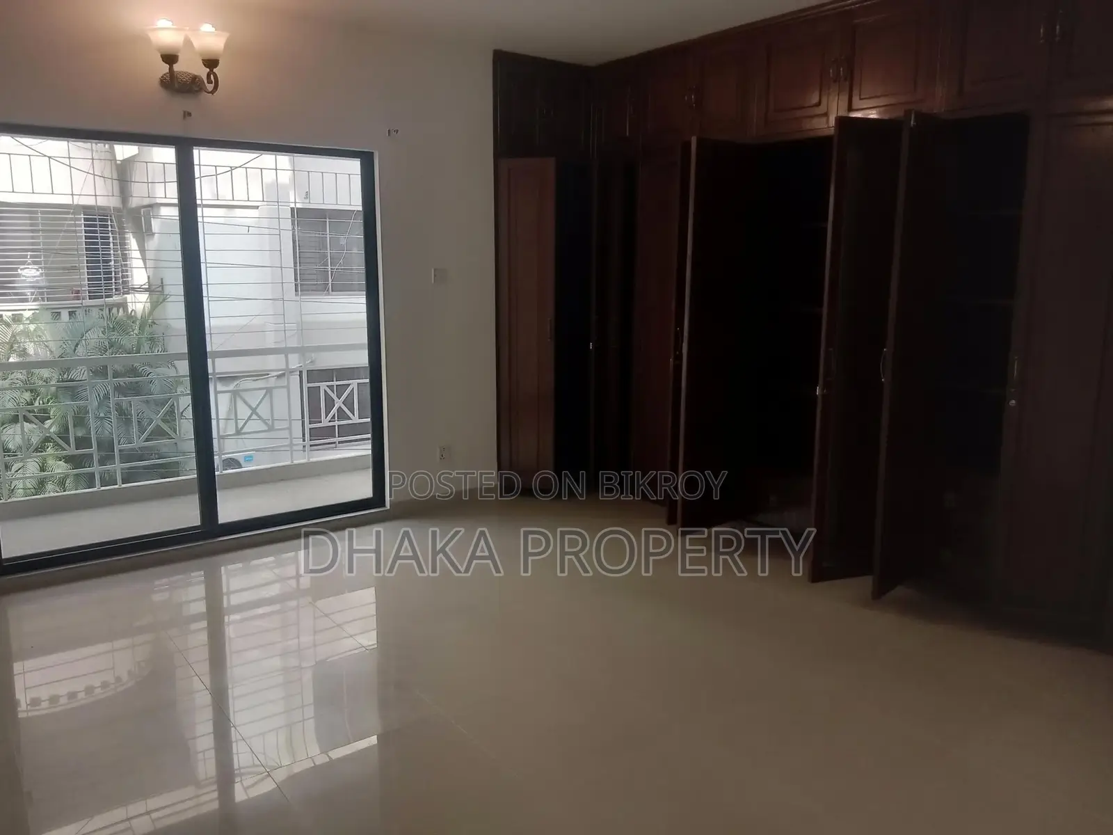 Semi-Furnished Beautiful Apartment Rent in Gulshan