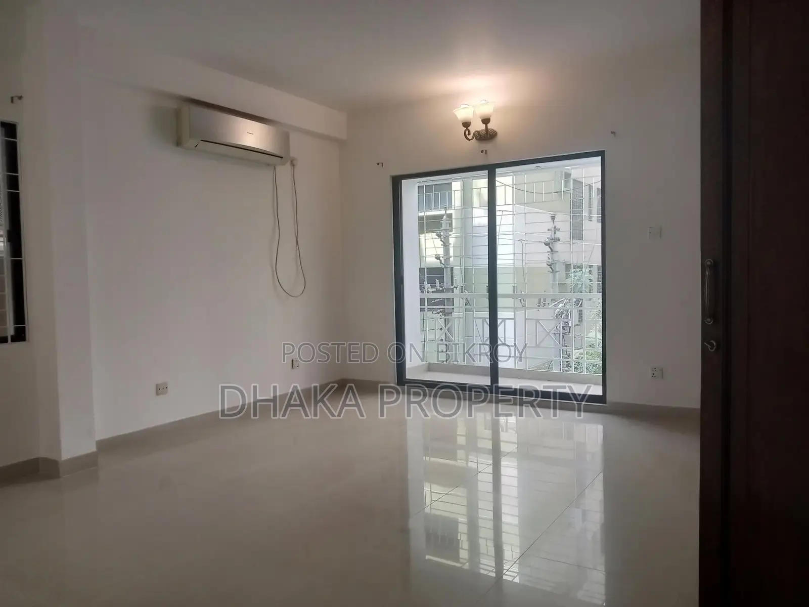 Semi-Furnished Beautiful Apartment Rent in Gulshan
