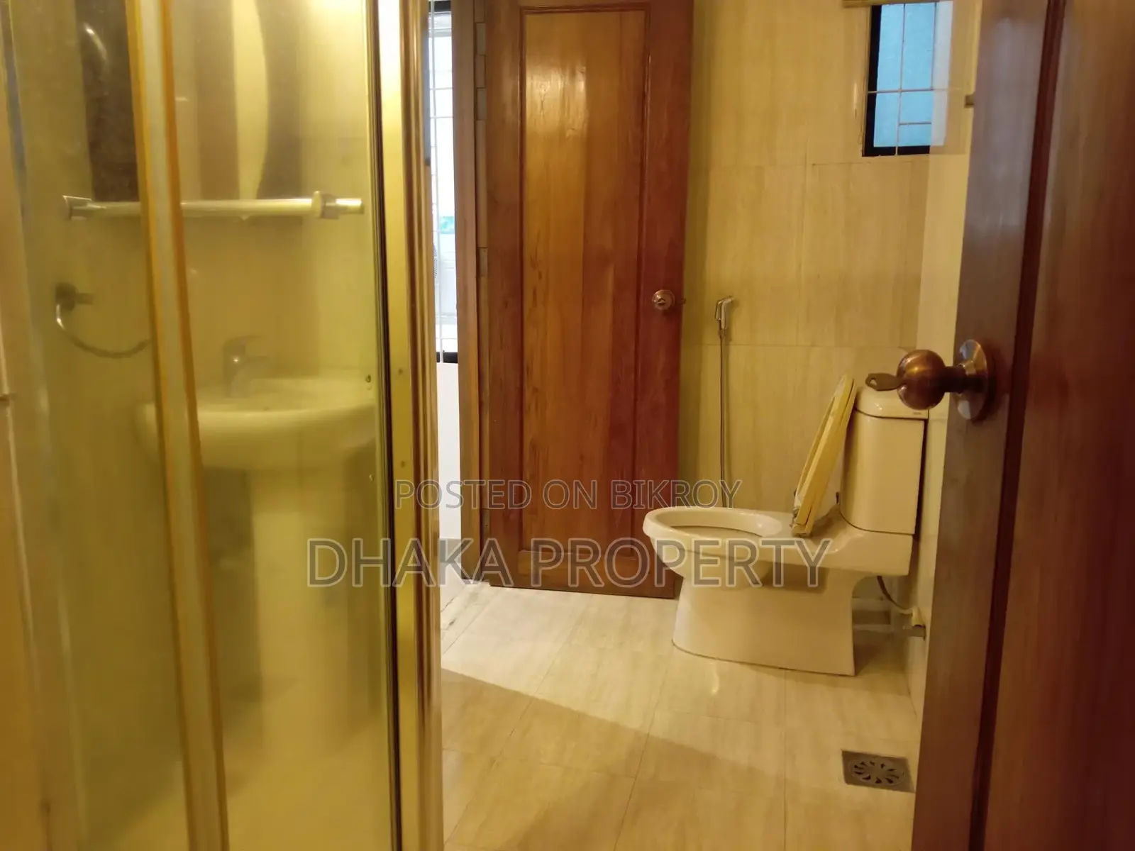 Semi-Furnished Beautiful Apartment Rent in Gulshan