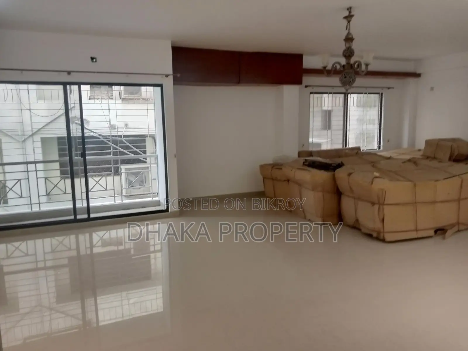 Semi-Furnished Beautiful Apartment Rent in Gulshan