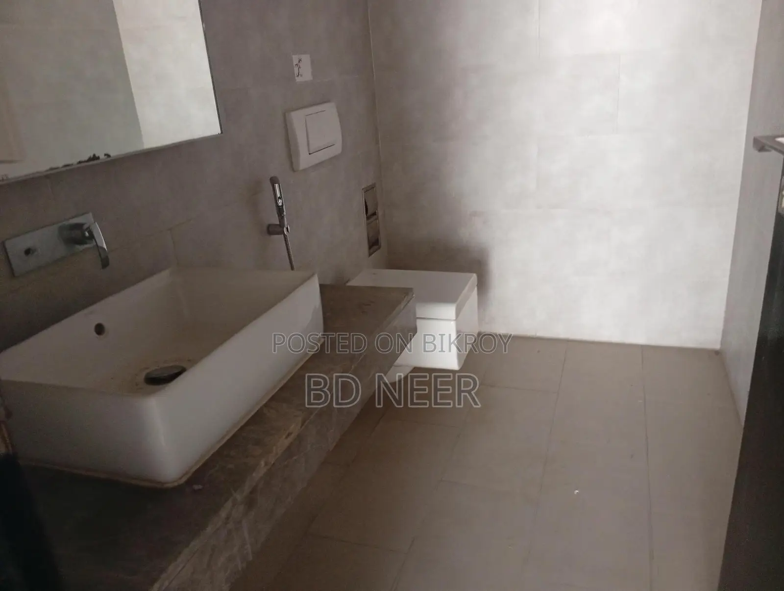 Commercial Office 2300 Sqft Open Space Rent in Gulshan Avenue