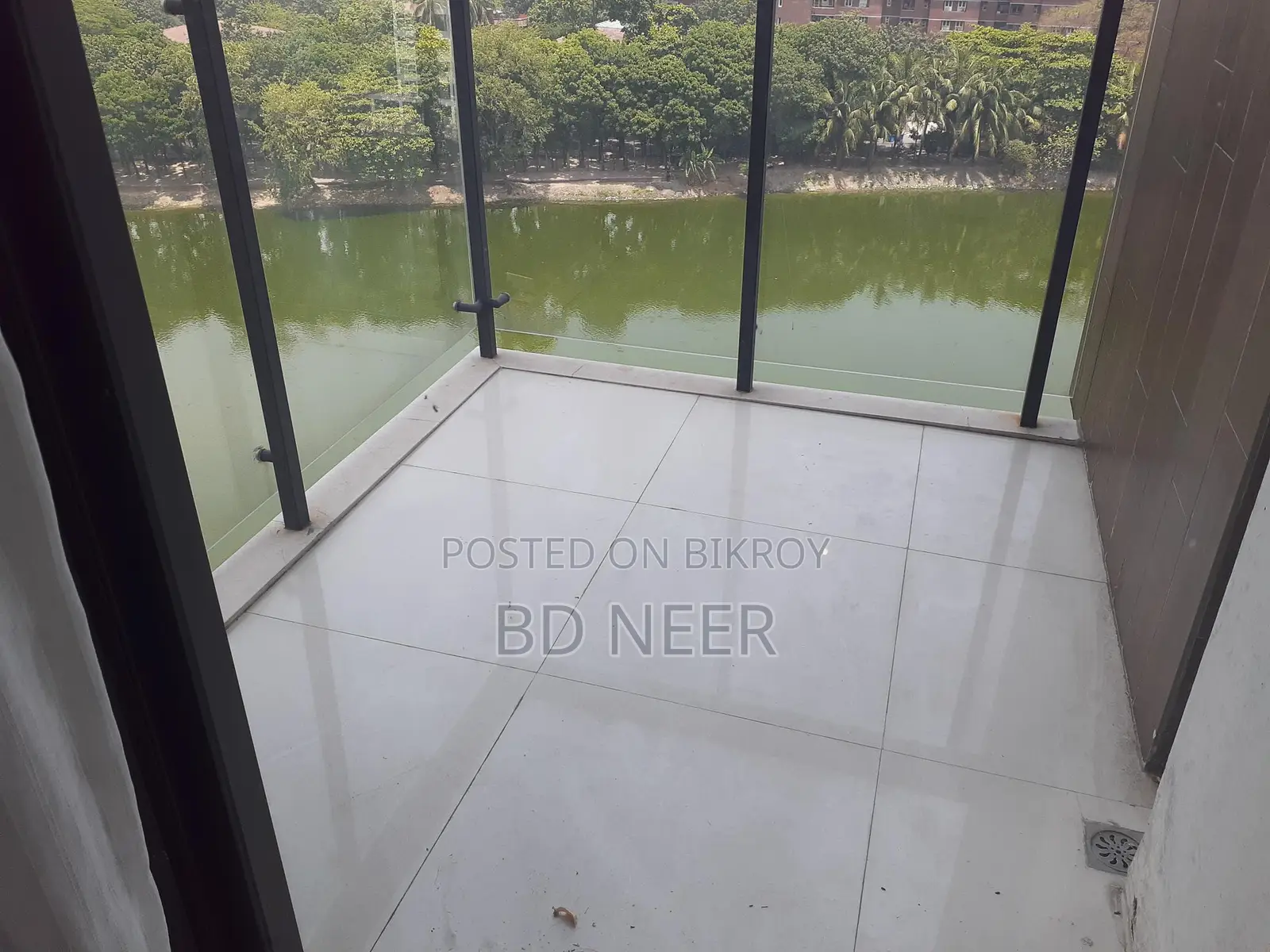 Lake View Gym Pool 4Bed Furnished Flat Rent in Gulshan-2