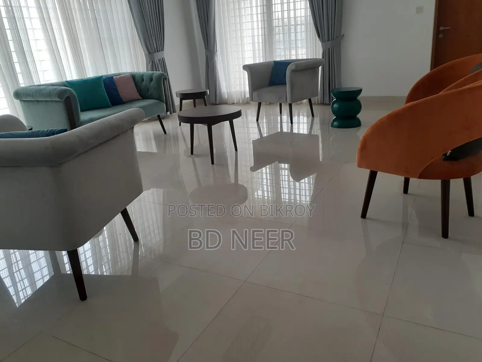 Lake View Gym Pool 4Bed Furnished Flat Rent in Gulshan-2