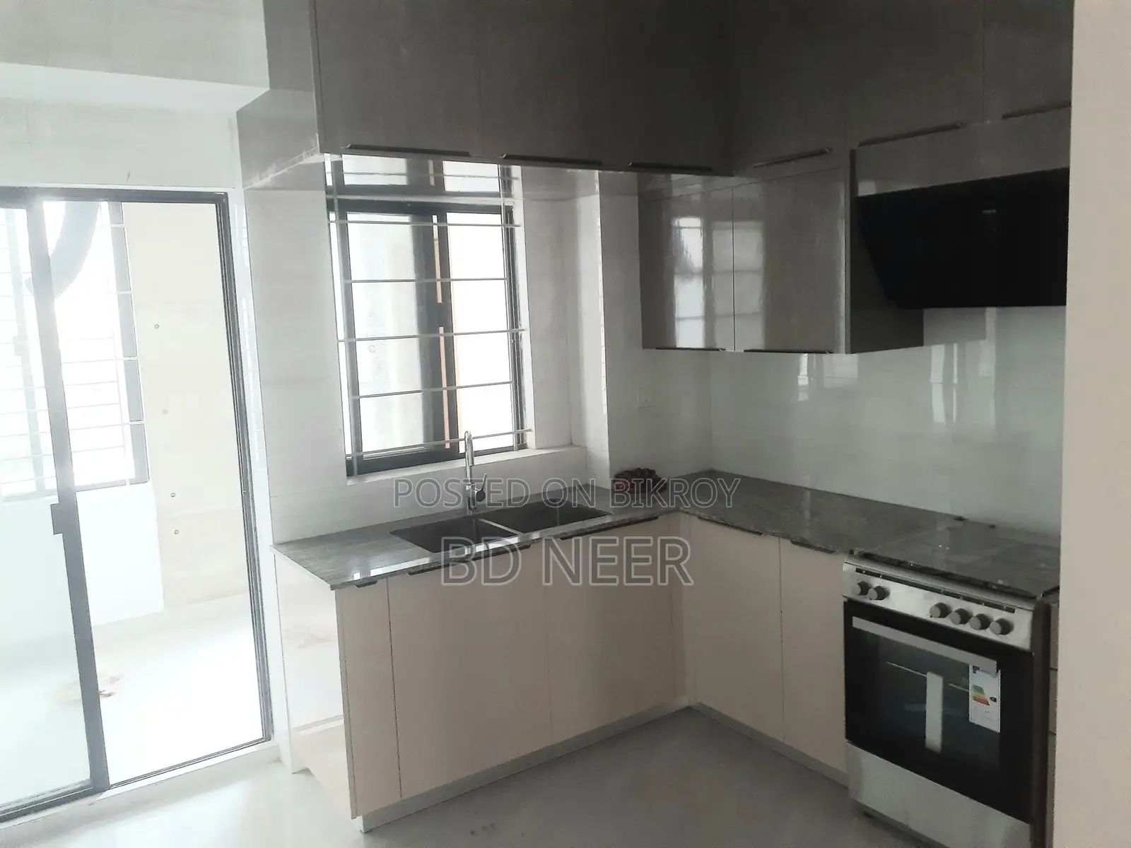 New Semi Furnished 3Bed Flat Rent in Gulshan-2 North