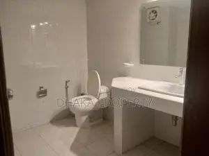 Un-Furnished 3 Bedrooms (2950Sqft) Apartment Rent in Gulshan-2