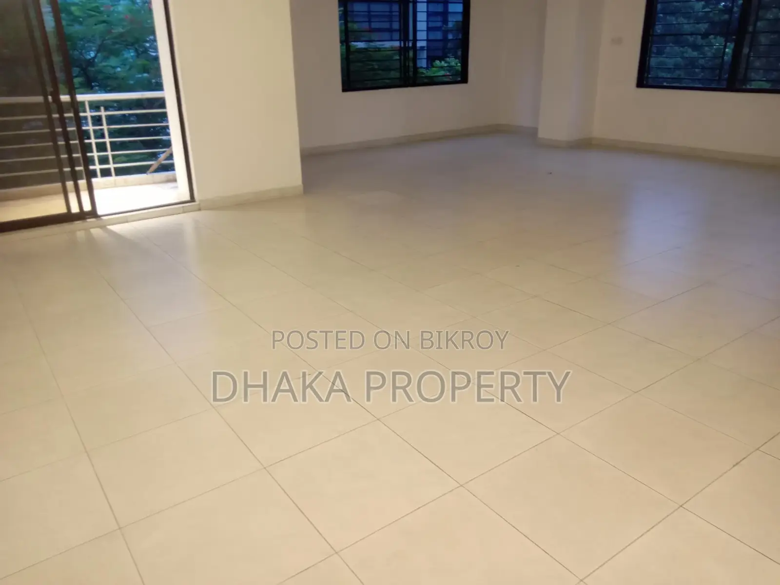 Un-Furnished 3 Bedrooms (2950Sqft) Apartment Rent in Gulshan-2