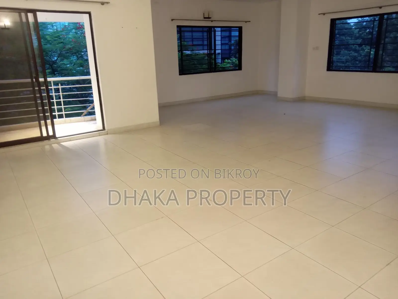 Un-Furnished 3 Bedrooms (2950Sqft) Apartment Rent in Gulshan-2