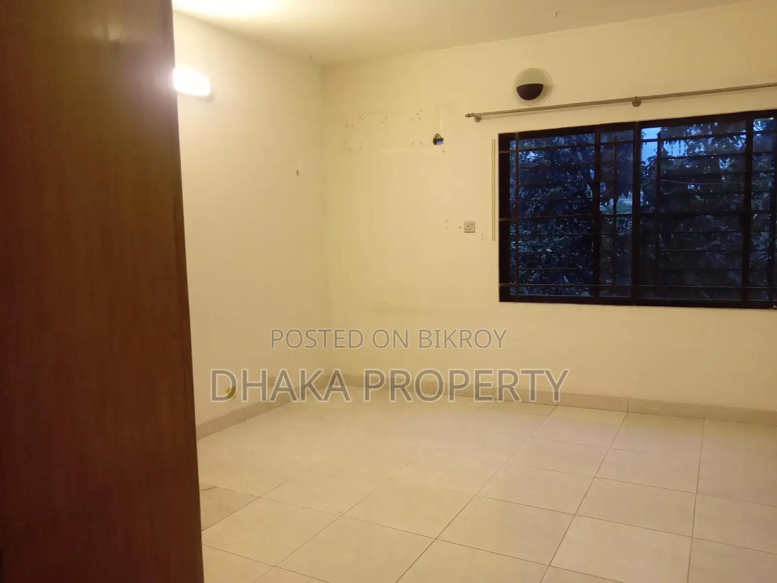Un-Furnished 3 Bedrooms (2950Sqft) Apartment Rent in Gulshan-2