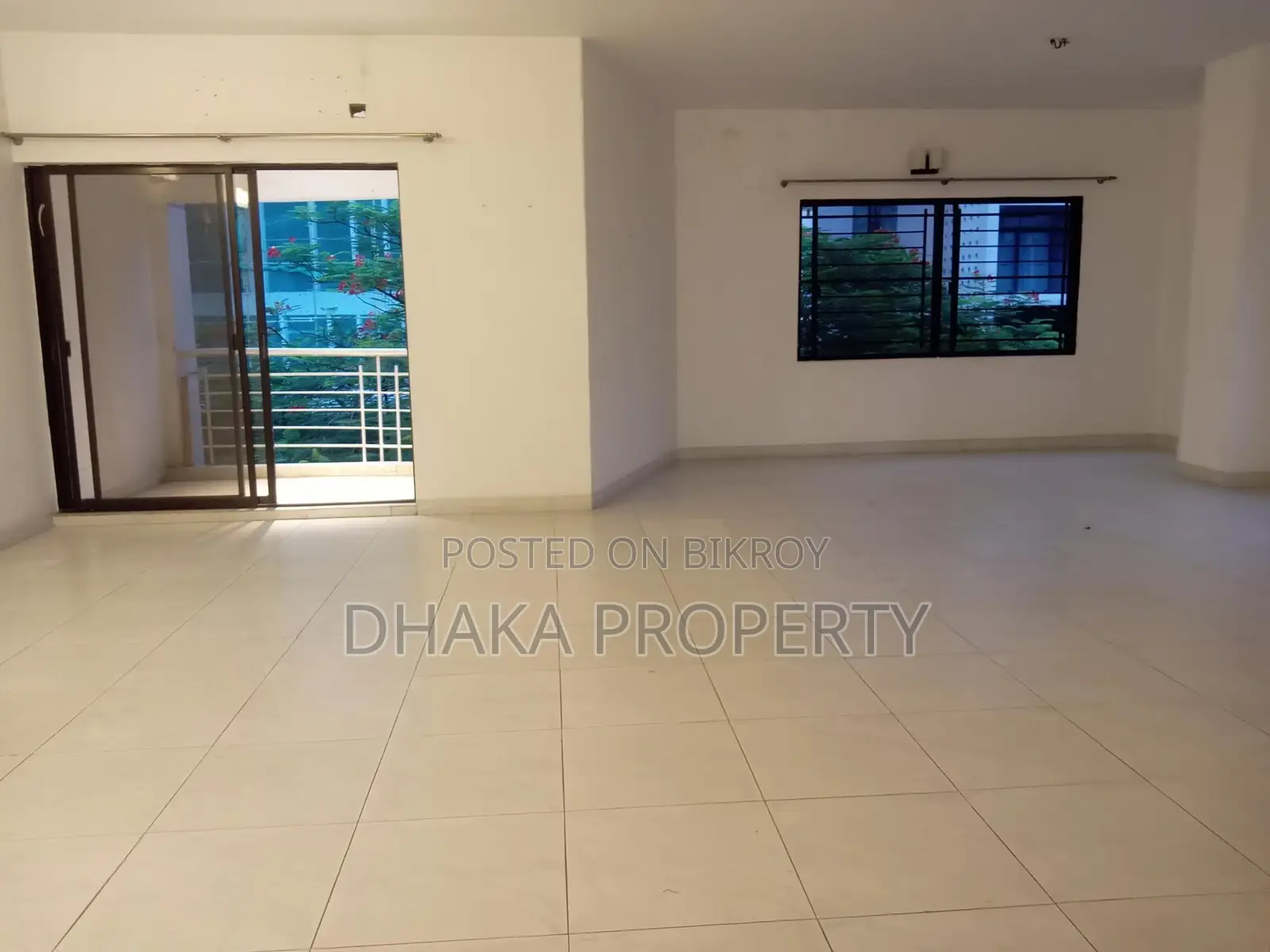 Un-Furnished 3 Bedrooms (2950Sqft) Apartment Rent in Gulshan-2