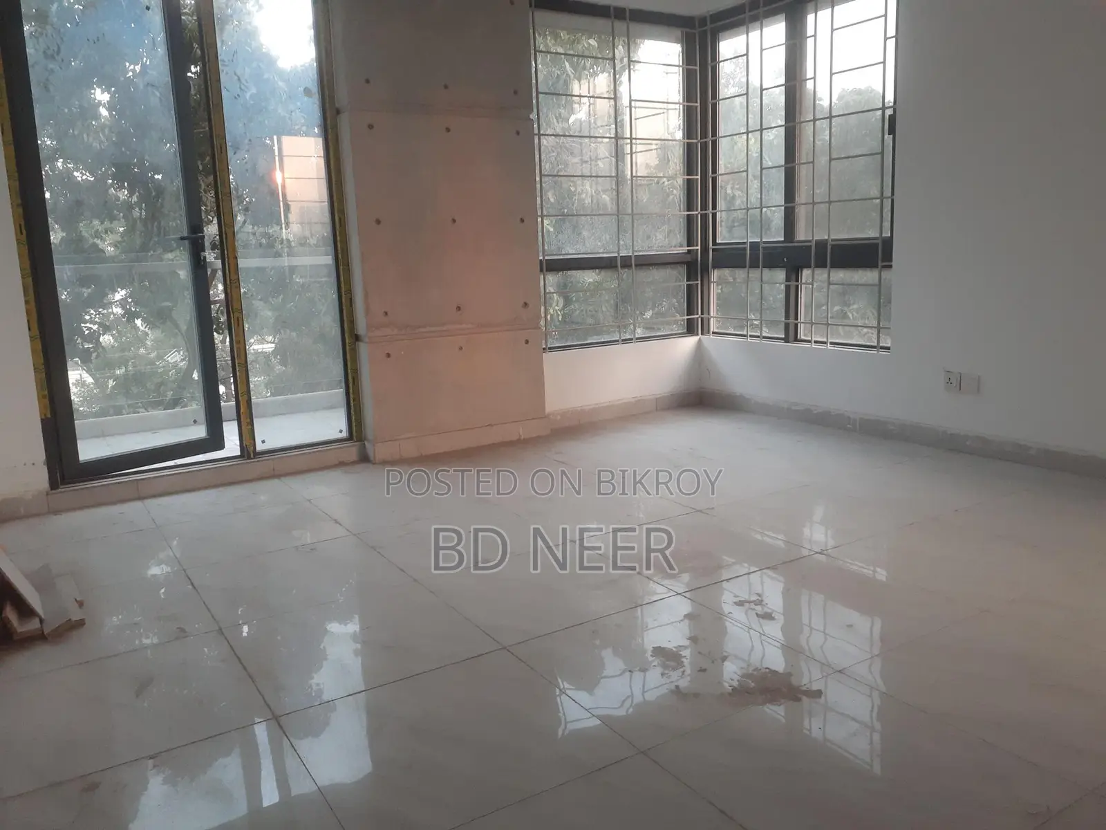 New Semi Furnished 3Bed Flat Rent in Gulshan-2 North