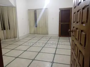INDEPENDENT HOUSE RENT IN BARIDHARA DIPLOMATIC ZONE