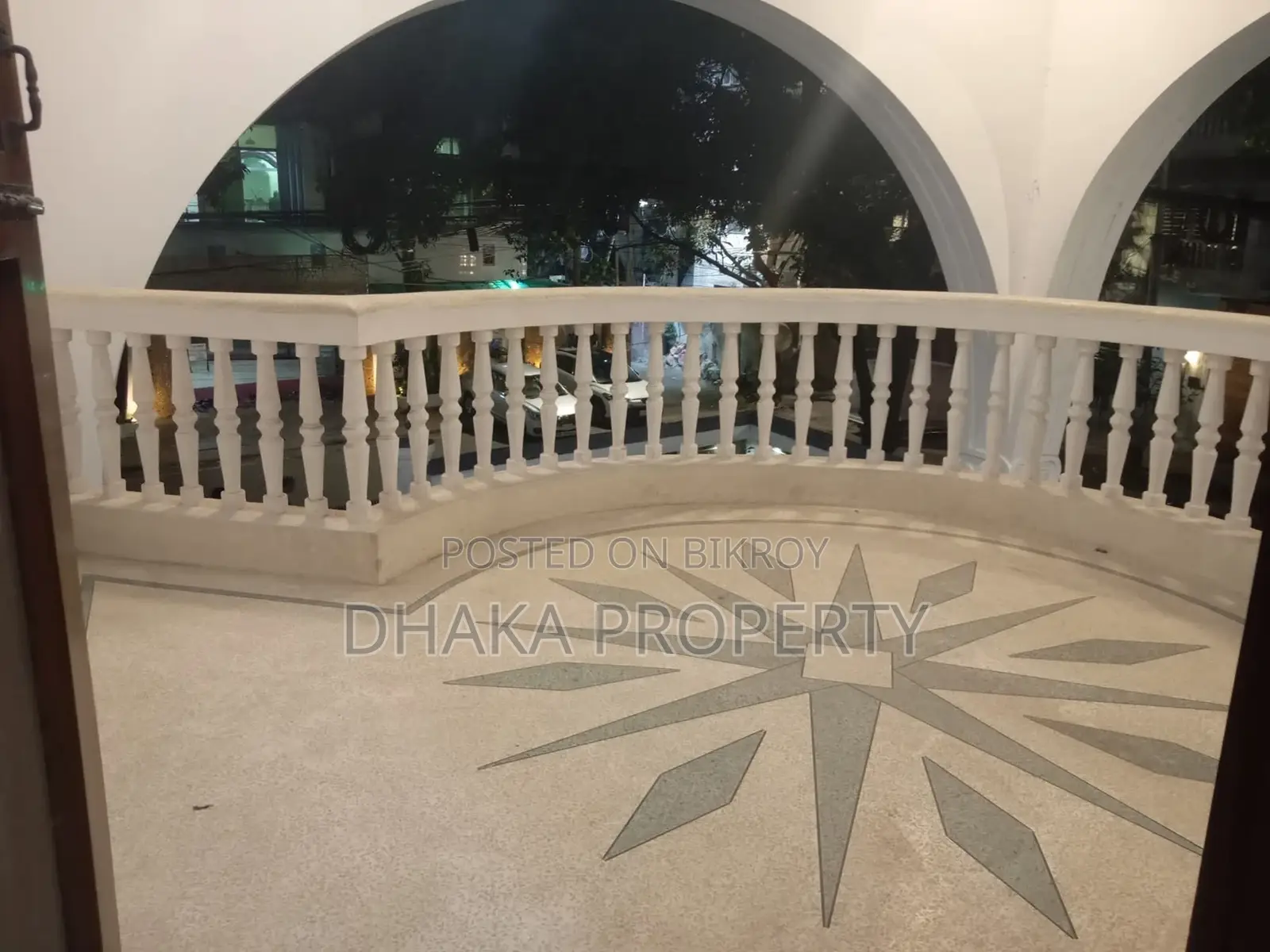 INDEPENDENT HOUSE RENT IN BARIDHARA DIPLOMATIC ZONE