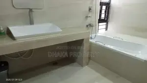 4BED_3200SqFt.2 Parking FLAT RENT AT GULSHAN 2 NORTH