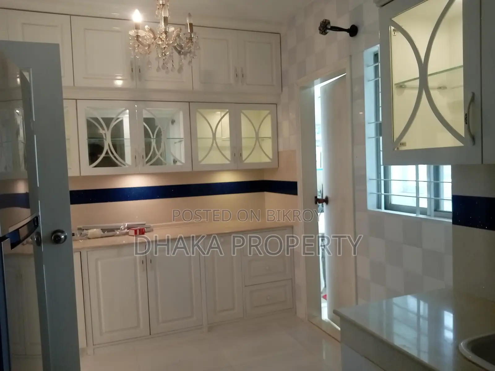 Luxurious Full-Furnished Apartment Rent in Gulshan