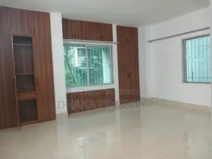 বারিধারা ডিপ্লোম্যাটিক জোনে ৩ বেডরুমের ২২০০ বর্গফুটের চমৎকার অ্যাপার্টমেন্ট ভাড়া