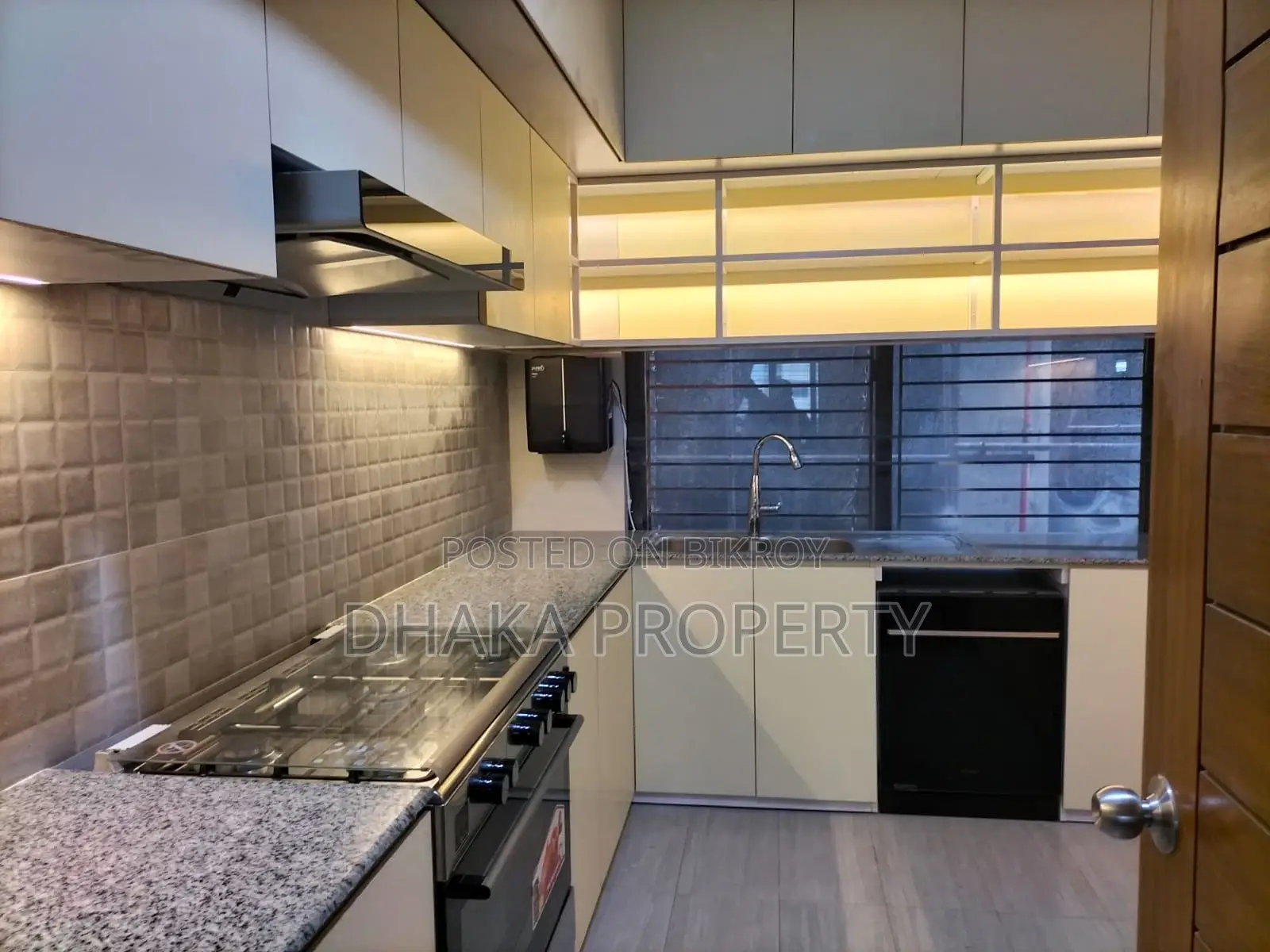 Full-Furnished 4 Beds Premium Quality Apartment Rent in Baridhara