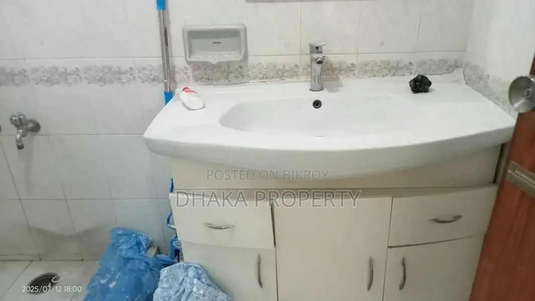 4Bed Full Furnish Apartment Rent in Gulshan Area