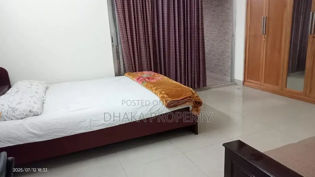 4Bed Full Furnish Apartment Rent in Gulshan Area
